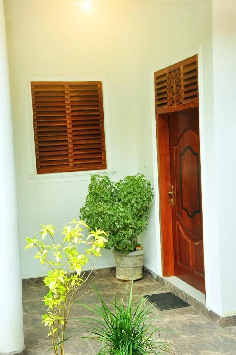 Randu Homestay And Restaurant Tangalle Phòng bức ảnh